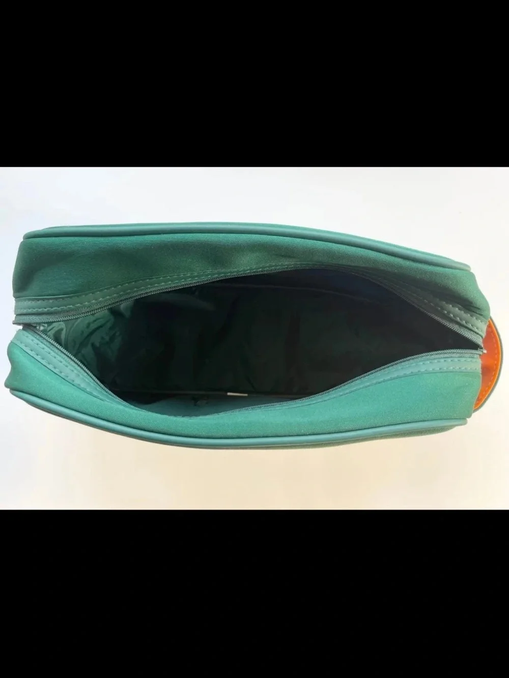 Hermes sleek toiletry